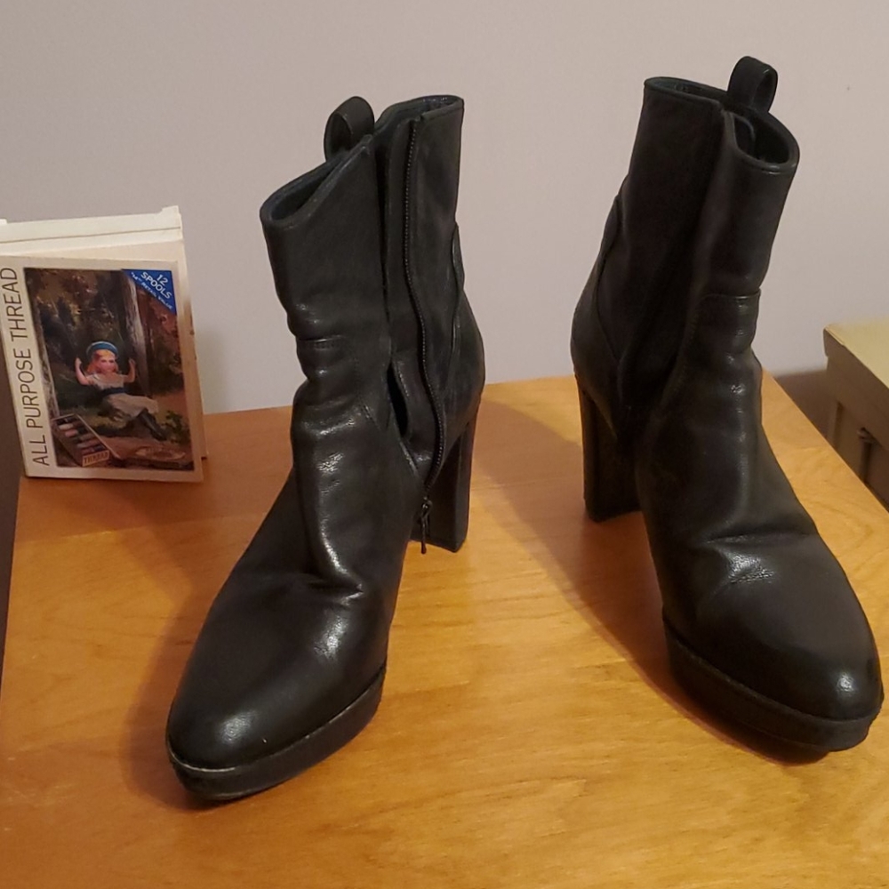 Stuart Weitzman Platform - image 1